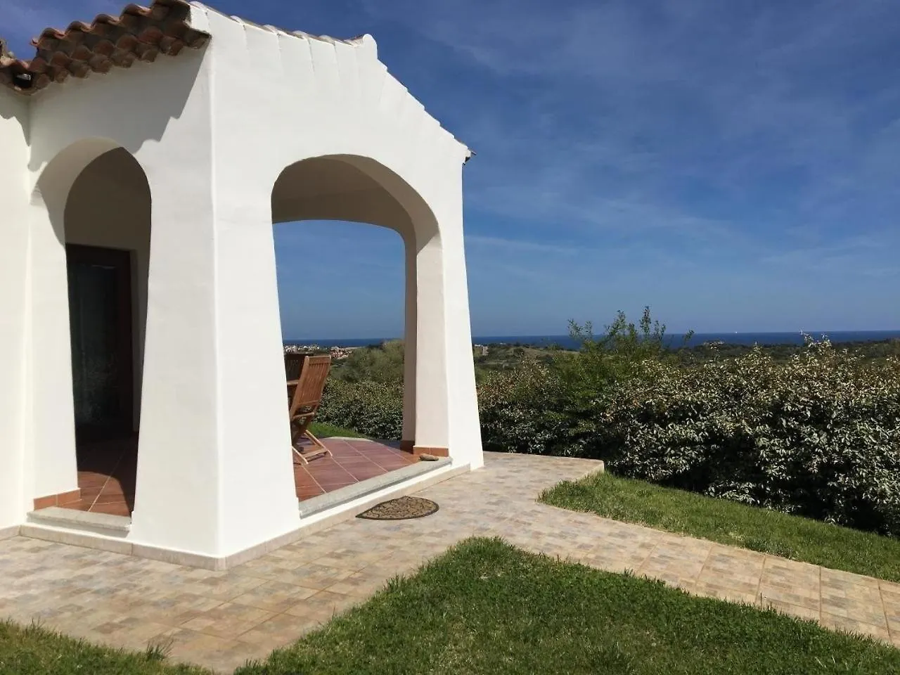 Nette Wohnung In Budoni Mit Gemeinschaftlichem Pool, Grill Und Terrasse Und Meerblick Tanaunella 0*,  Italy